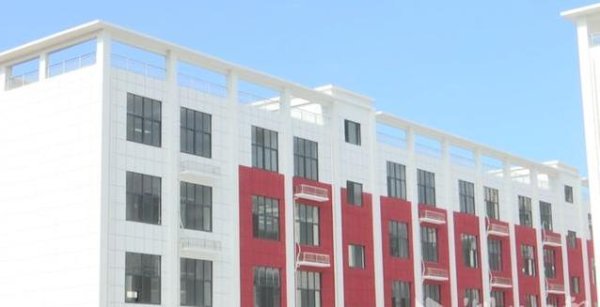牛8配资 汉川学校大翻新，教室操场全升级，孩子未来更光明？