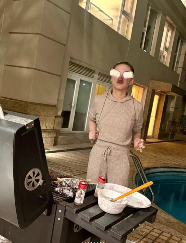 车优配 何超莲豪宅度中秋，阖家团圆唯独不见窦骁，豪门女从来不是恋爱脑